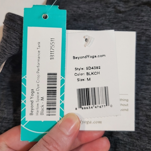 Beyond Yoga Women's M Harlow Space Dye Crop Performance Tank in Black - Picture 8 of 8